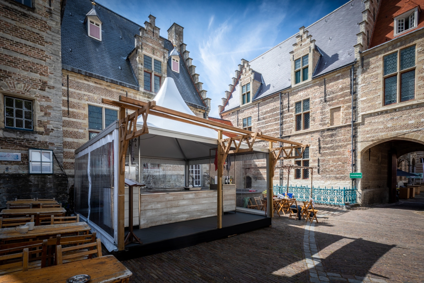 Bar RVS met 2 zuilen